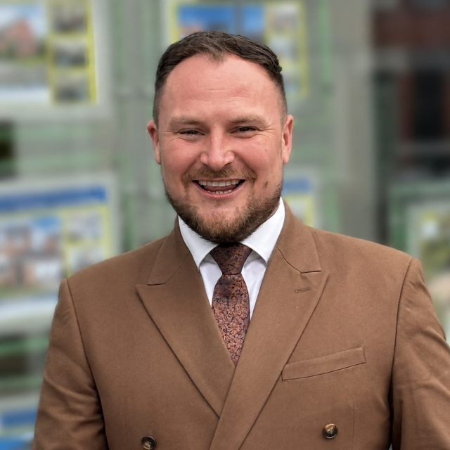 Profile photograph of Mark Howard