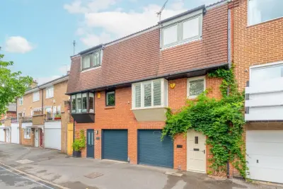 Image of Fiennes Crescent, The Park , NG7