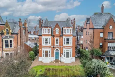 Image of Lenton Avenue, Nottingham