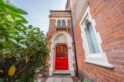 Image of Cavendish Crescent South, Nottingham