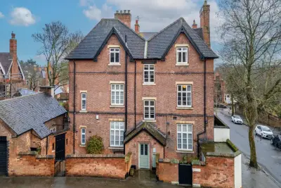 Image of Cavendish Crescent South, Nottingham