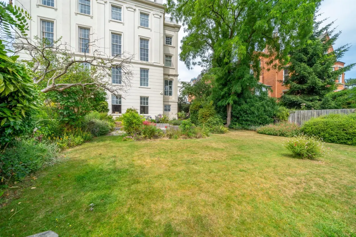 Image representing Western Terrace, The Park