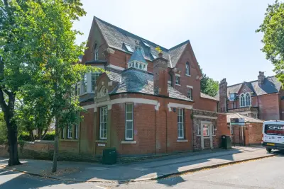 Image of Gladstone Court, Cavendish Crescent South, The Park