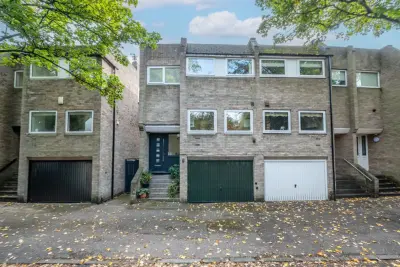 Image of Clumber Crescent North, The Park