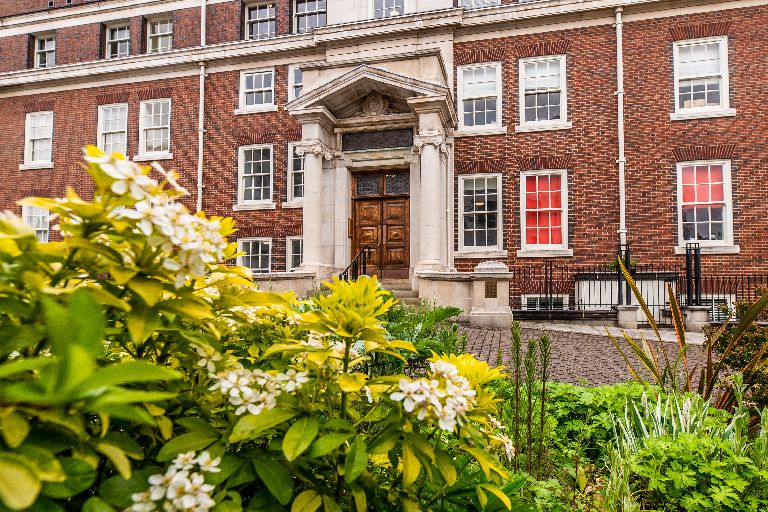 Image of 25 Royal Standard House