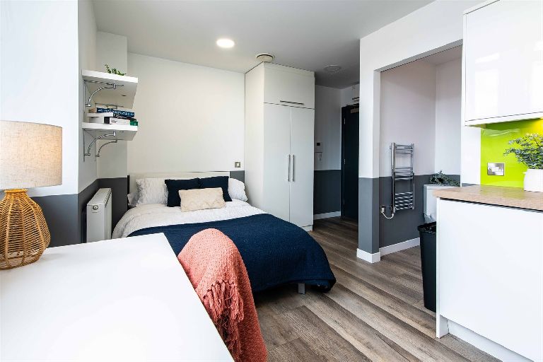 Image of 206 The Junction 