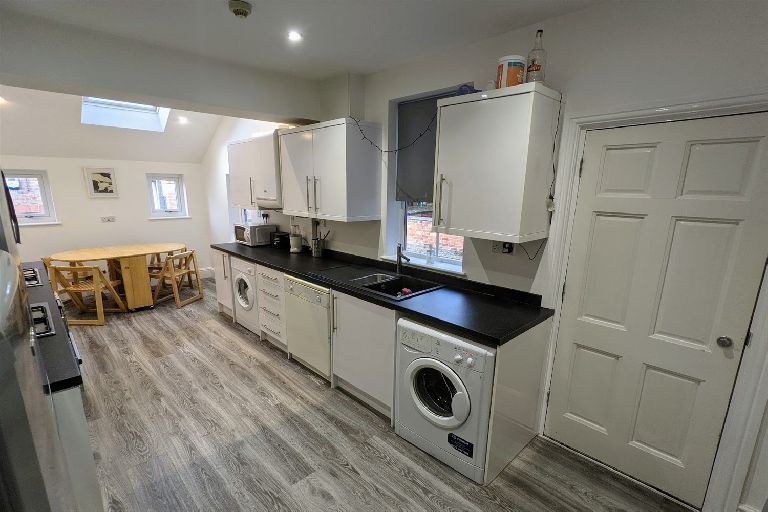 Image of Derby Road, NG7