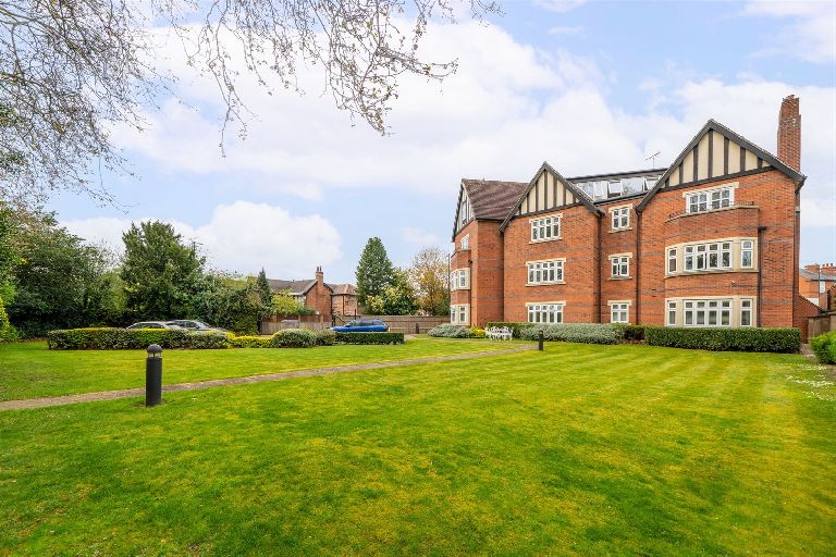 Image of Victoria Embankment, NG2